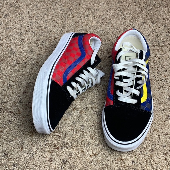 Vans - Picture 2 of 6